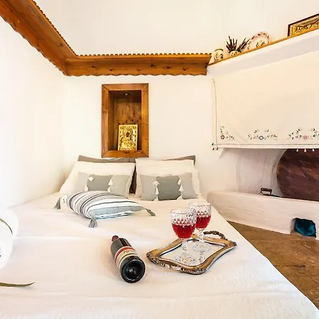 Holiday home Fedra's Traditional House Psinthos
